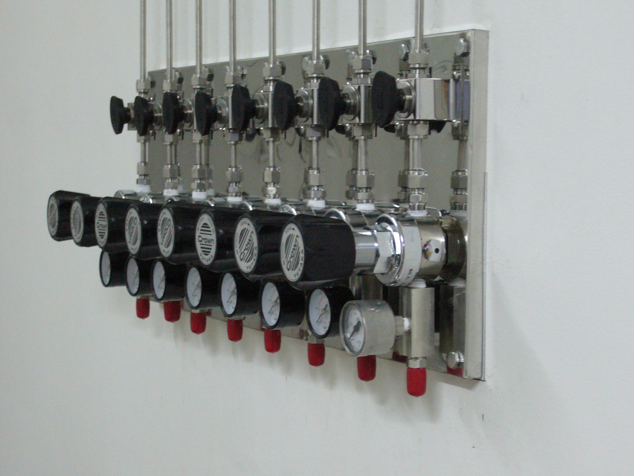 高純氣單級(jí)可調(diào)減壓器