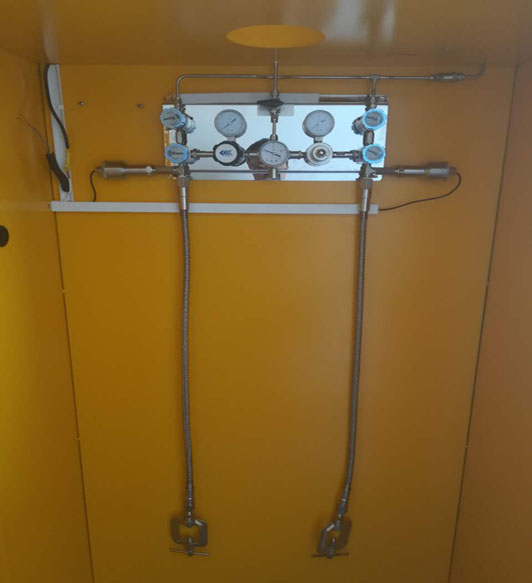 半自動(dòng)化裝置